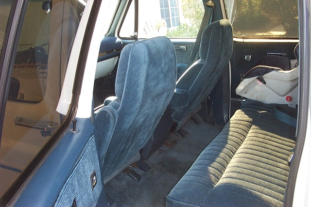 1990 Chevy suburban 007